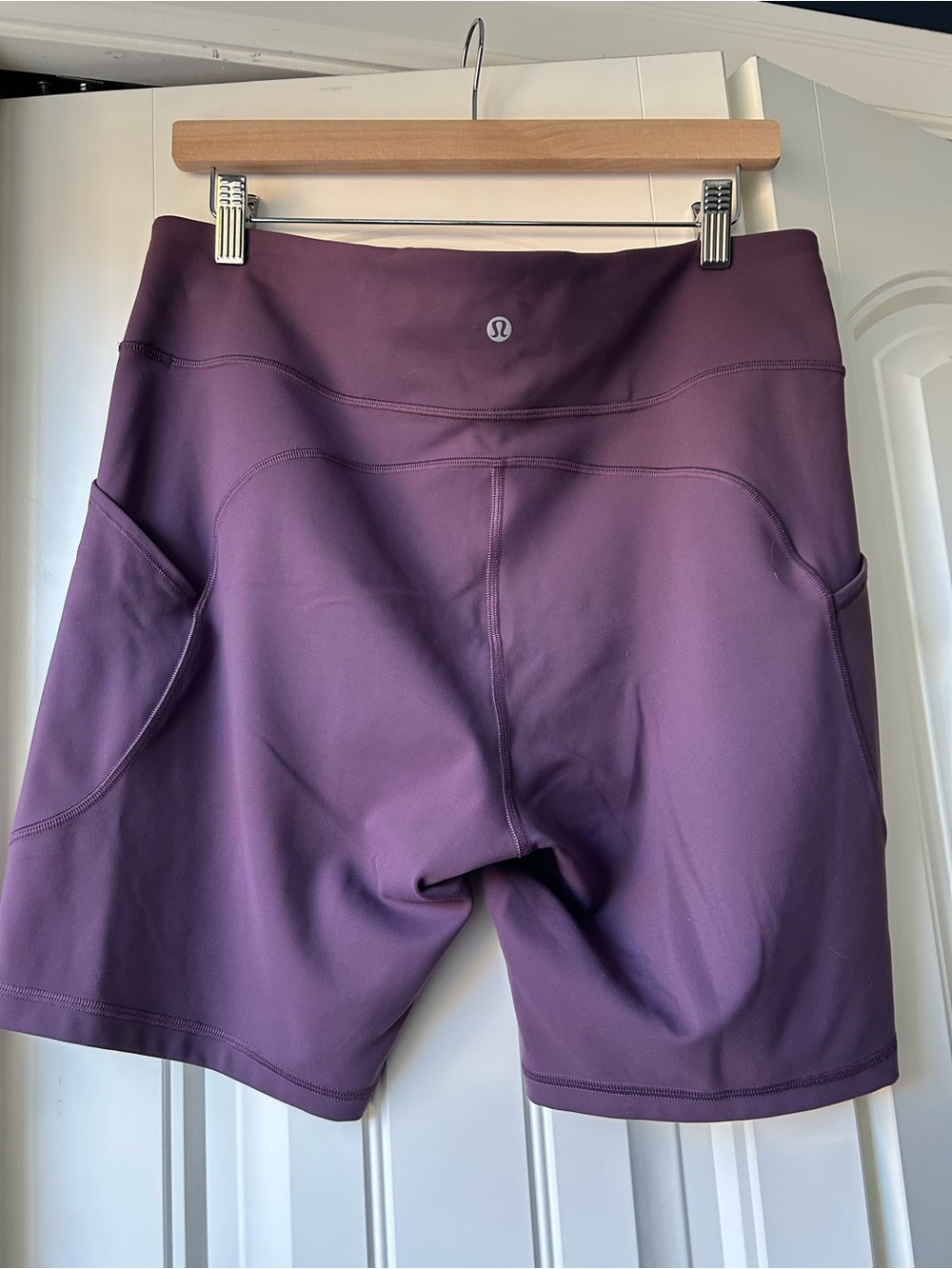 Lululemon High-Rise Align Shorts 8” - Picture 2 of 3